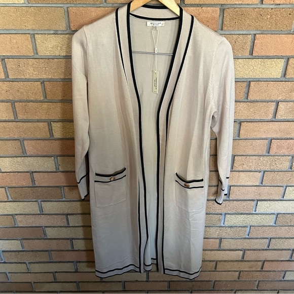 Essentials by Milano Sweaters - NWT Essentials Milano Long Cardigan Open Front Beige & Black Size Small